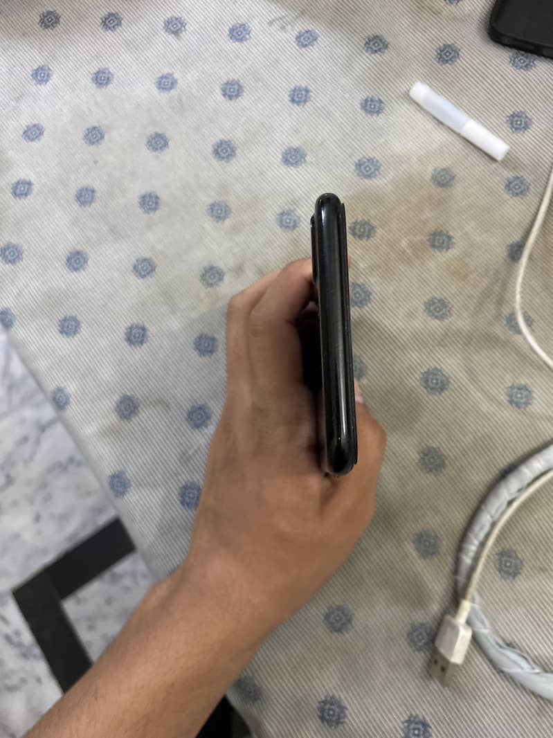 Apple iPhone 7 Plus 3