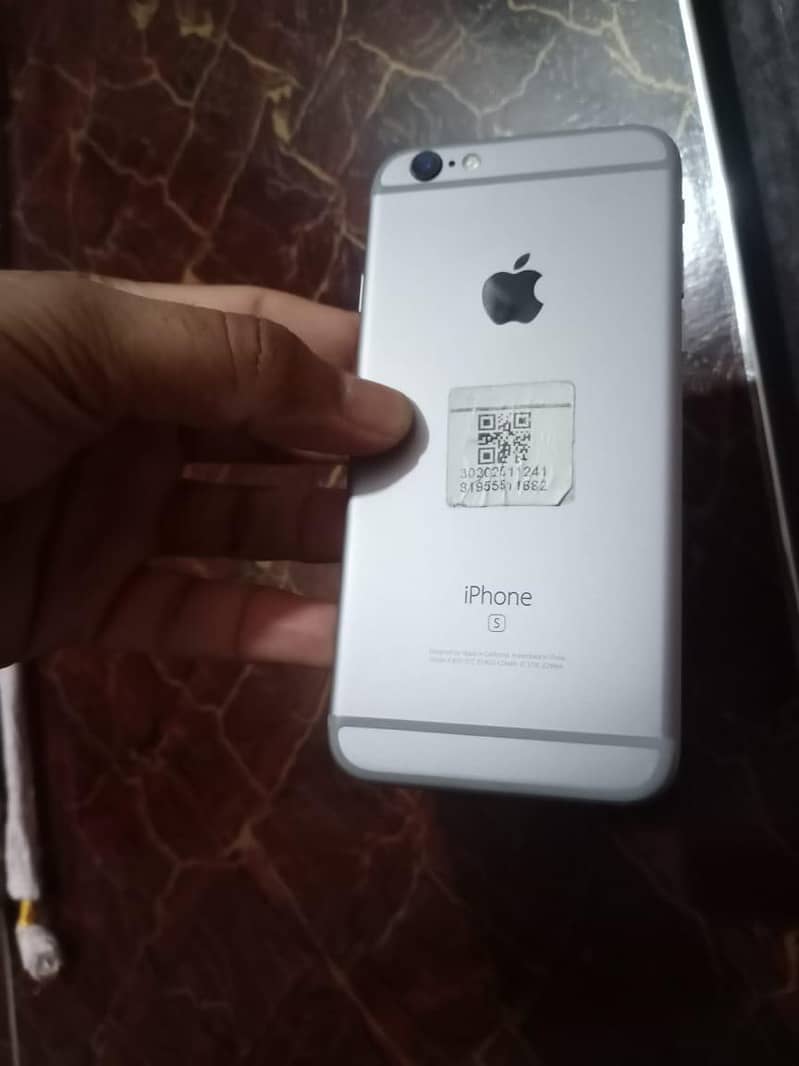 Apple iPhone 6S 1