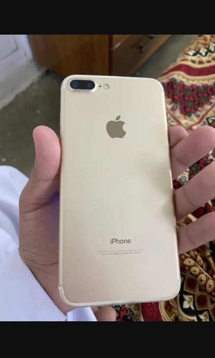 Apple iPhone 7 Plus 0