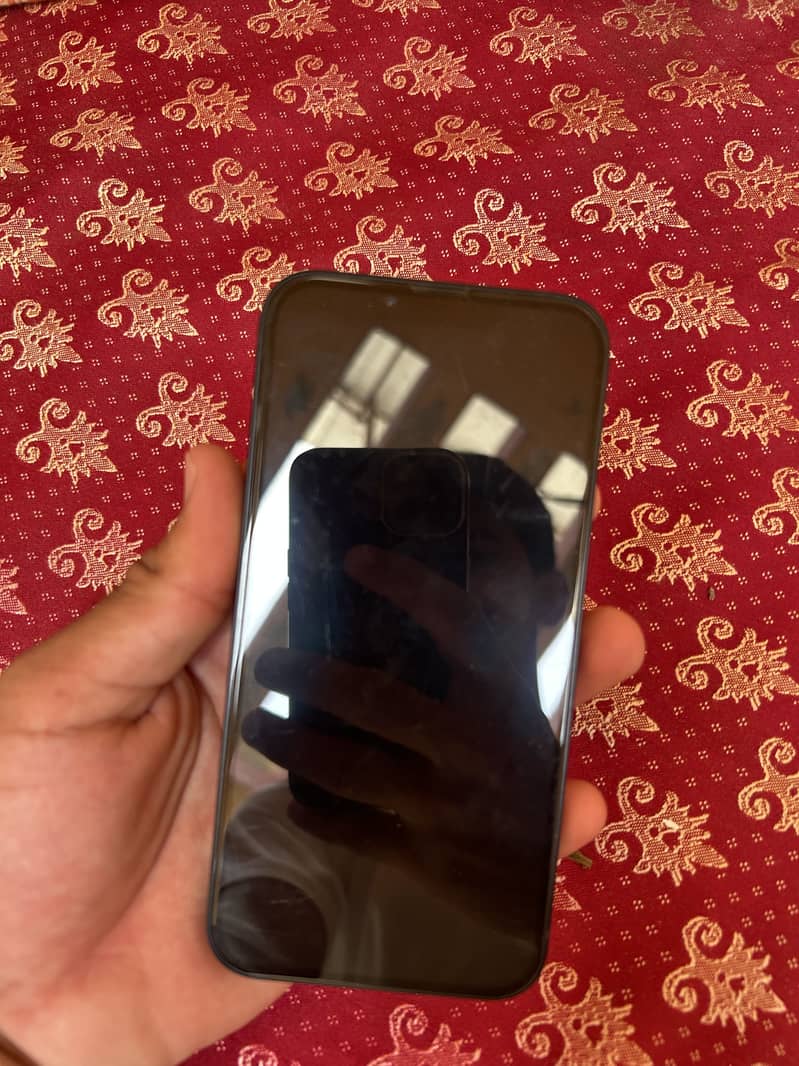 Apple iPhone 13 8