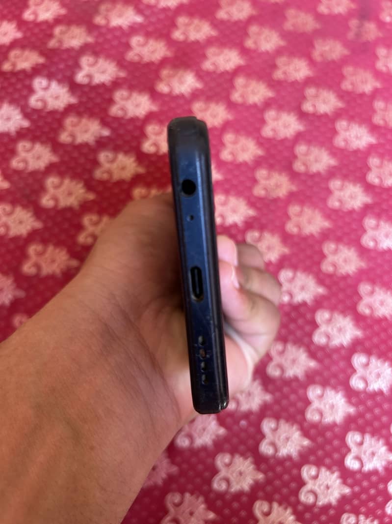 Apple iPhone 13 13