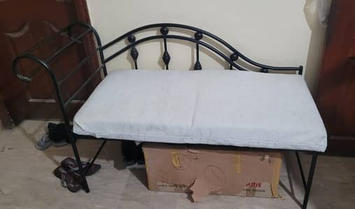 Iron bed set