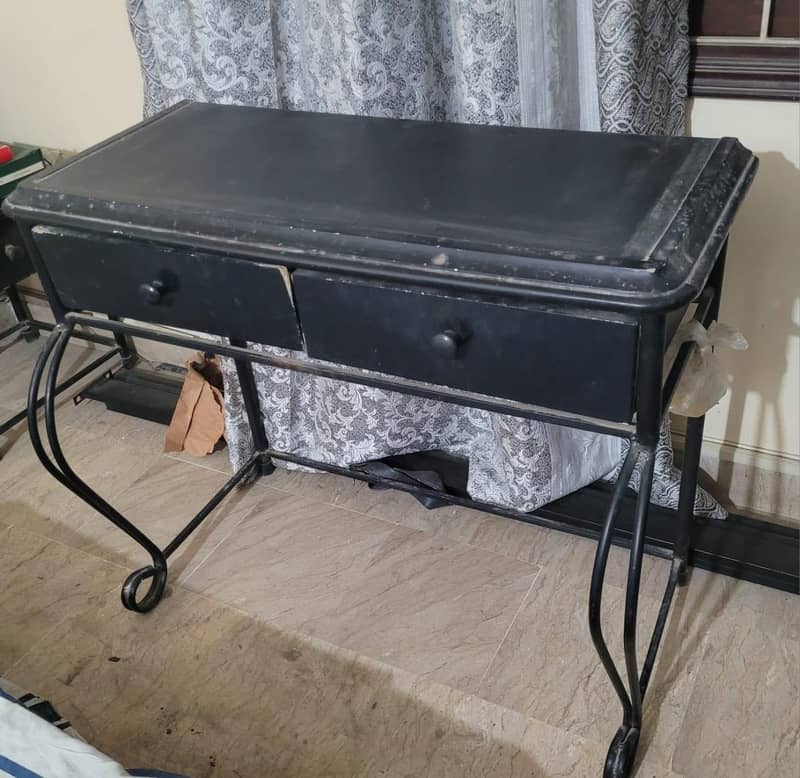Iron bed set 2