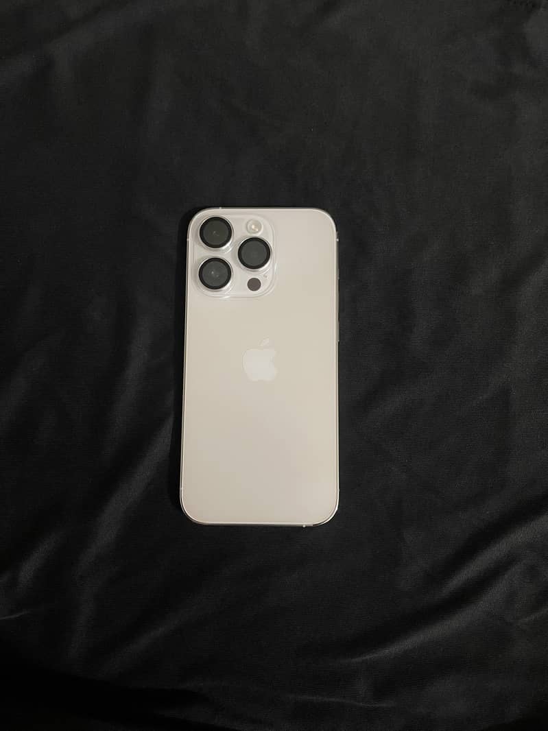Apple iPhone 14 Pro 1