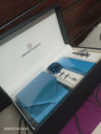 Uniworth Men's Tie Gift Set New