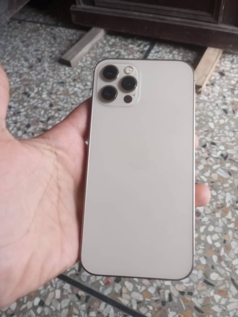 Apple iPhone 12 Pro 4