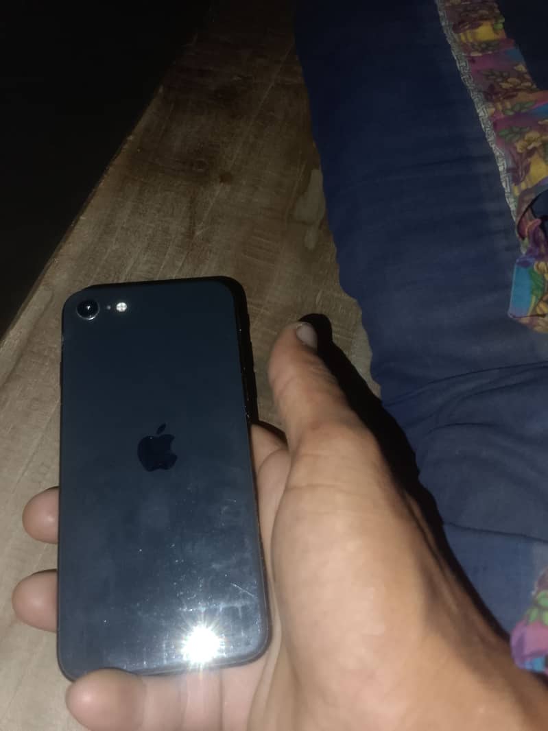 Apple iPhone SE 0