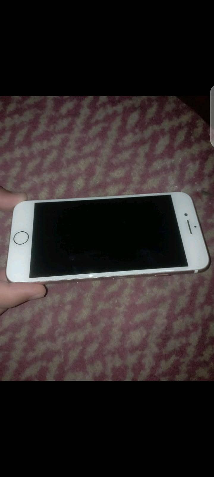 Apple iPhone 7 0