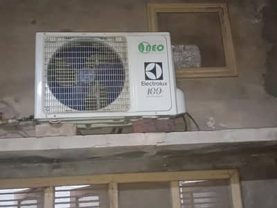 ac DC inverter used like new