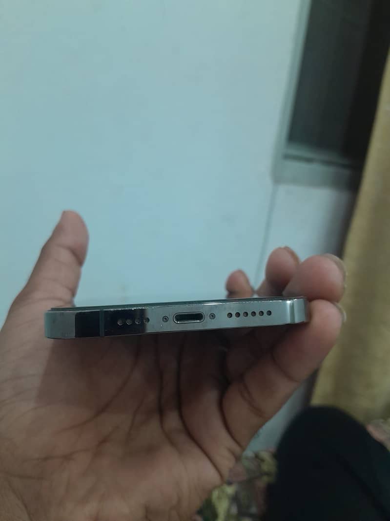 iPhone 12 pro max 7