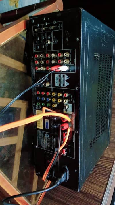 5.2 Channel Pioneer Amplifier with Diatone Speakers