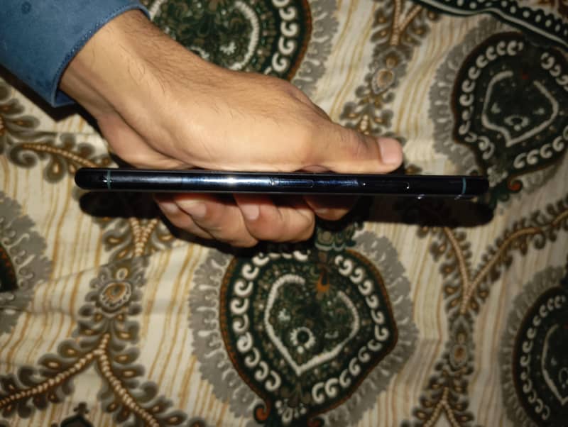 Apple iPhone 11 Pro Max 0