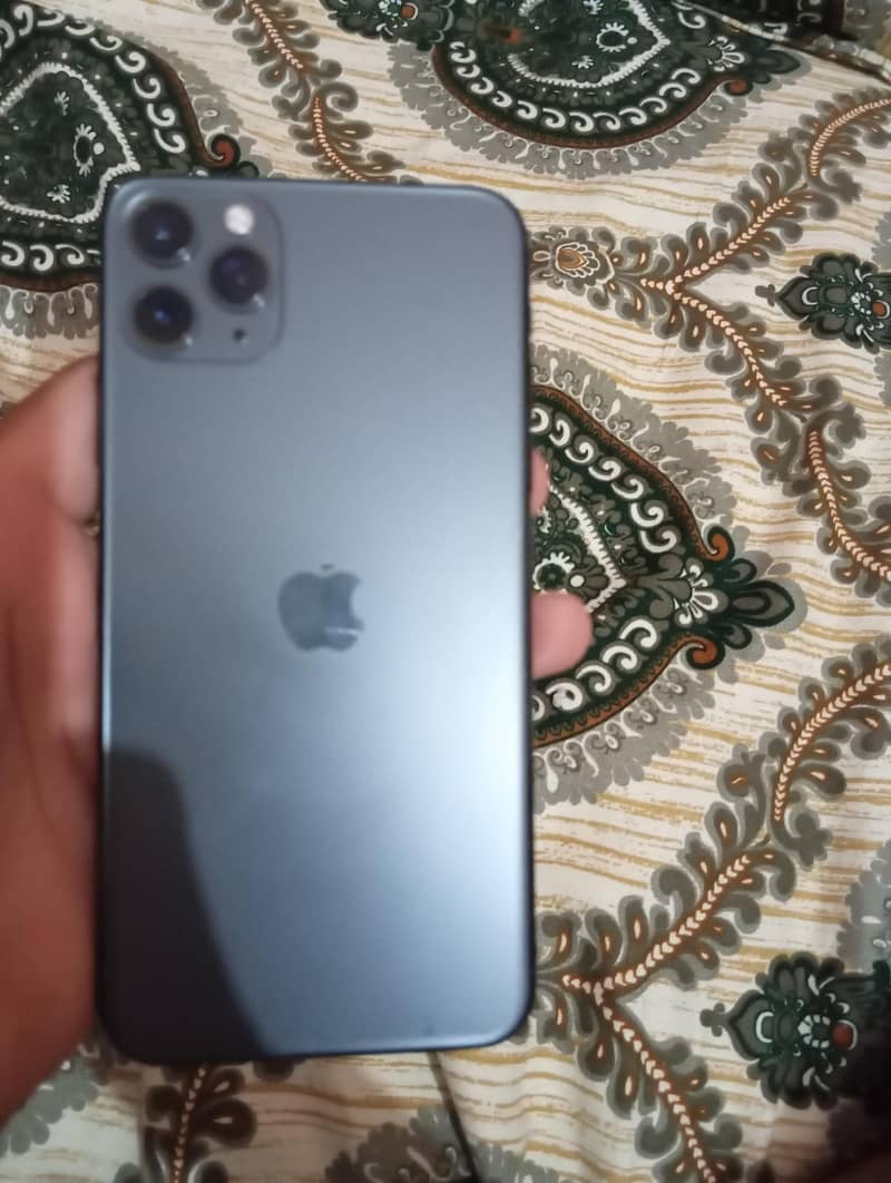 Apple iPhone 11 Pro Max 1