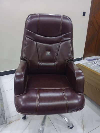 very good chair comfortable new condition