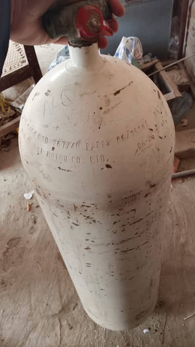 Cng Cylinder and kit mehran car