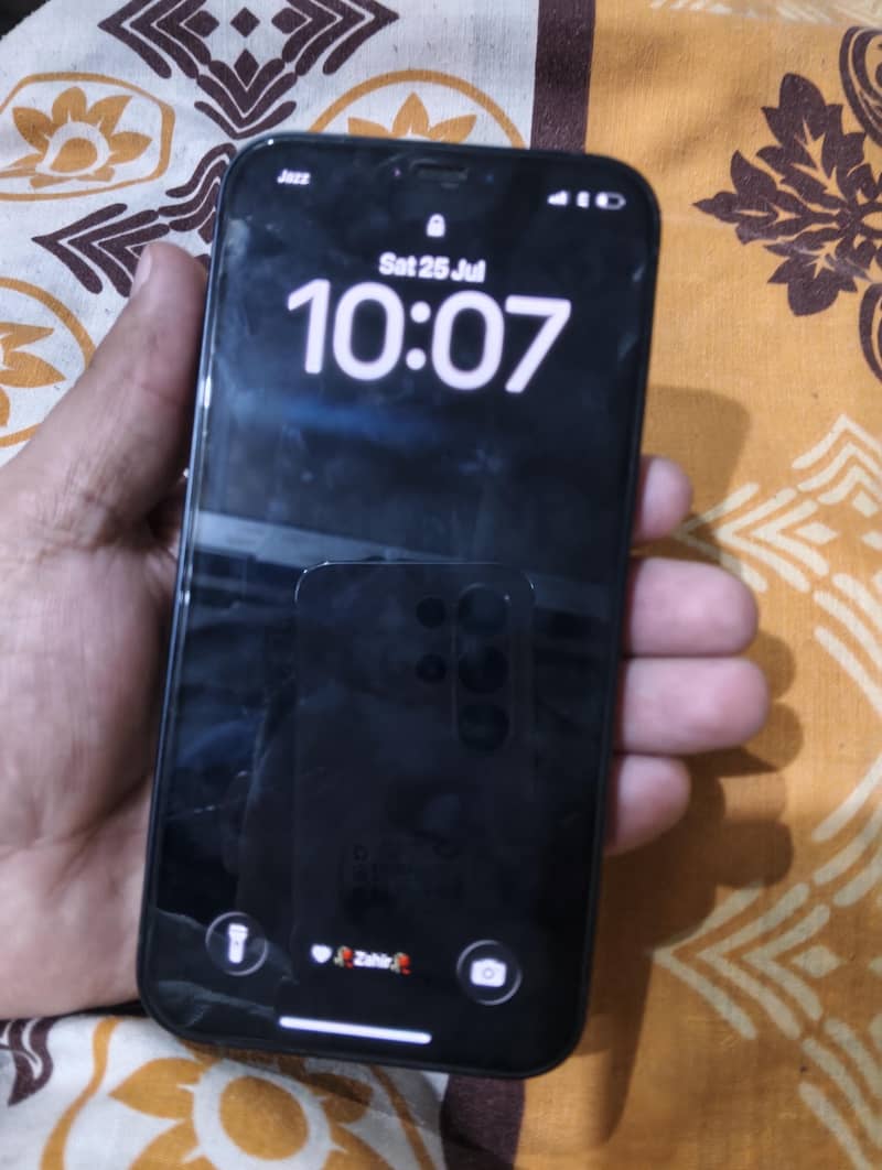 Apple iPhone 12 3