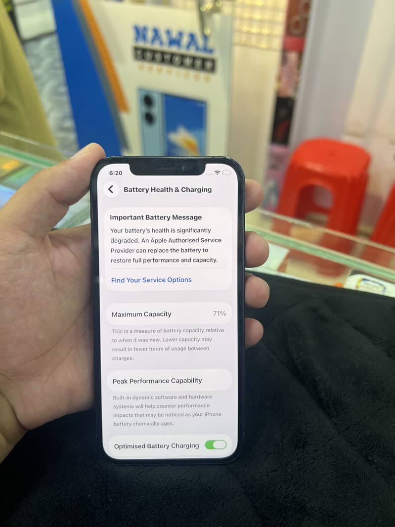 Apple iPhone 12 4