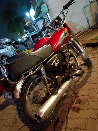HONDA 125 Model 2005 Sound Enjian New Tyre New Battery