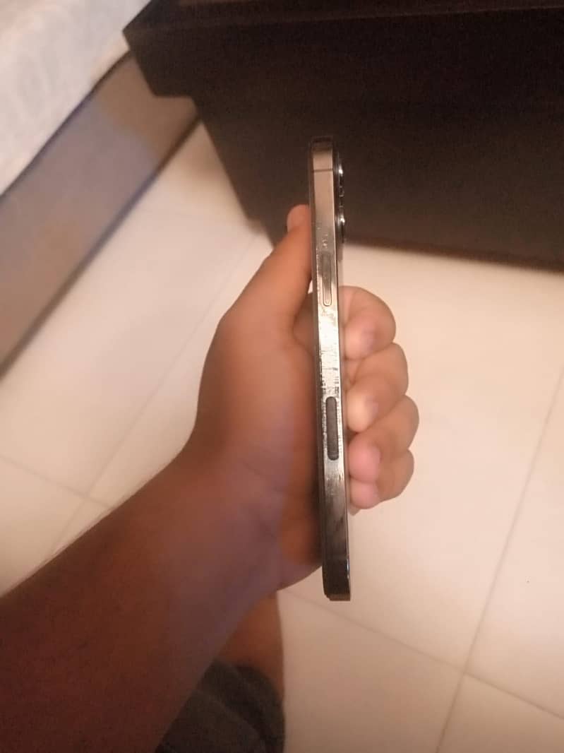 IPhone 12 Pro Max 5