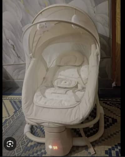 Mastela Deluxe 4-in-1 Electric Baby Swing (10/10 Condition) – Like New