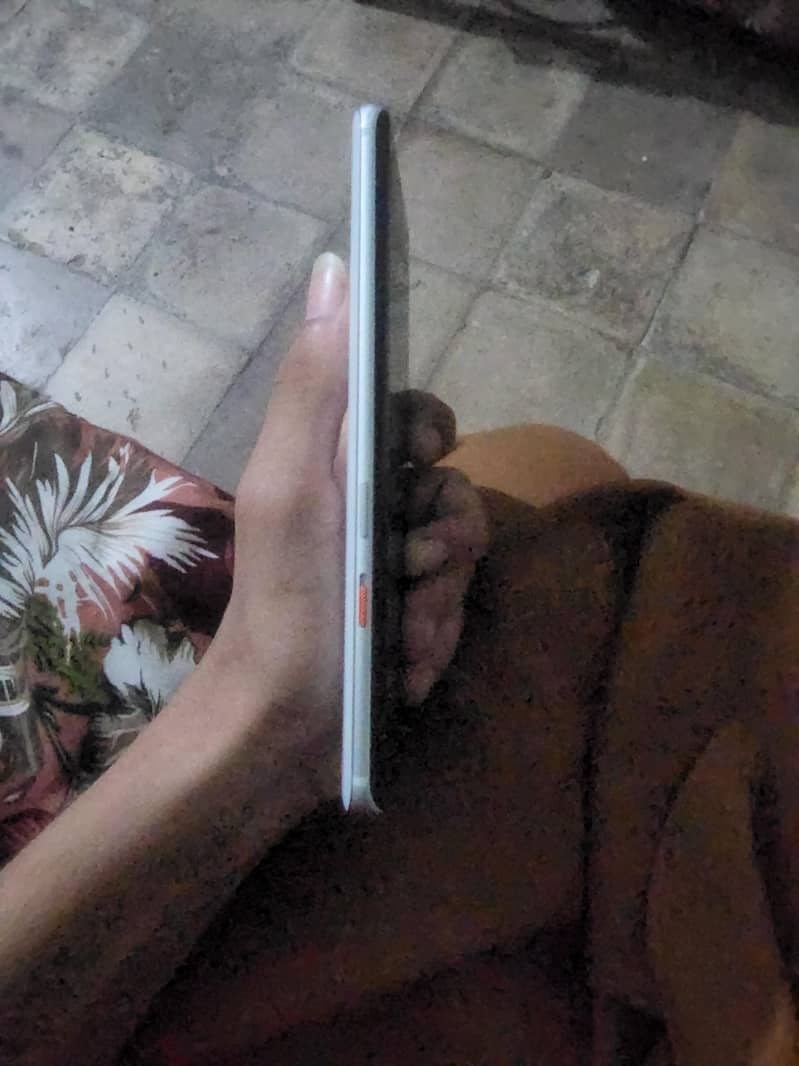 One Plus 7 Pro 1