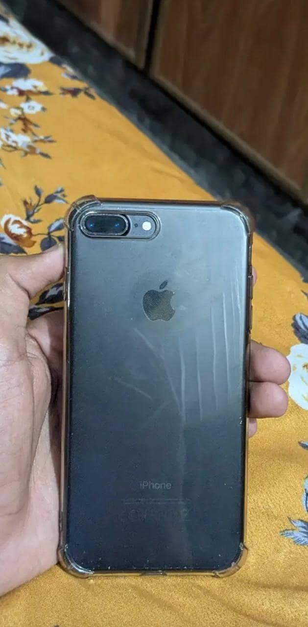 Apple iPhone 7 Plus 2