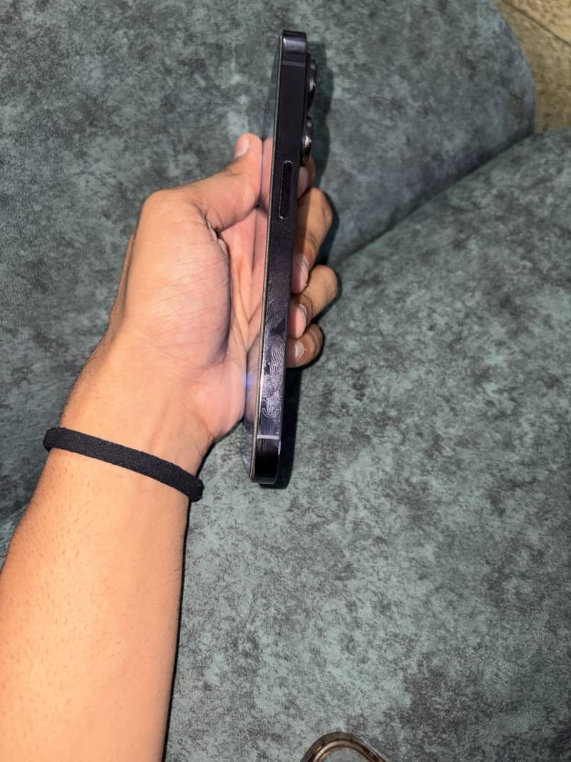 IP 14 PRO 0