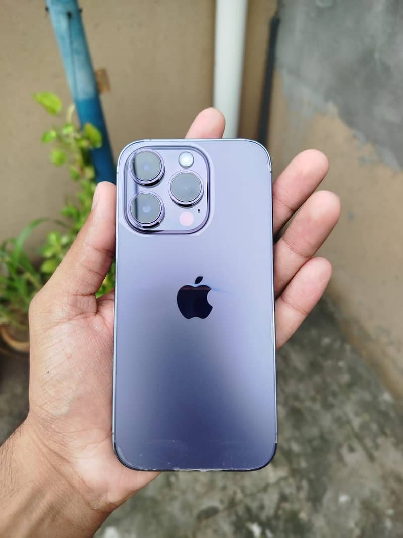 IPHONE 14 pro 1