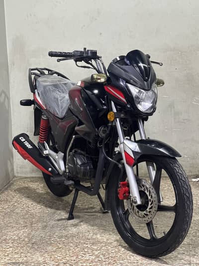 Honda cb150f 2017 model ( low millage )