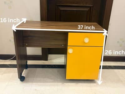 writing table *negotiable*