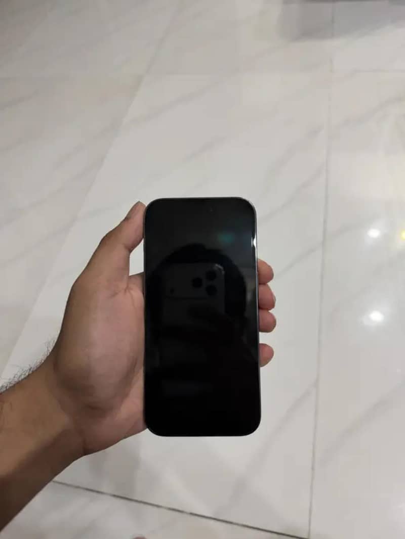 Apple iPhone 14 Pro 1