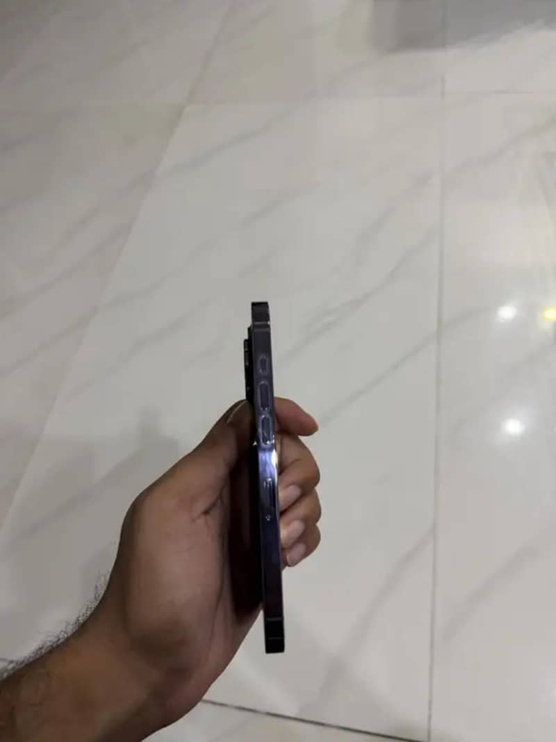 Apple iPhone 14 Pro 2