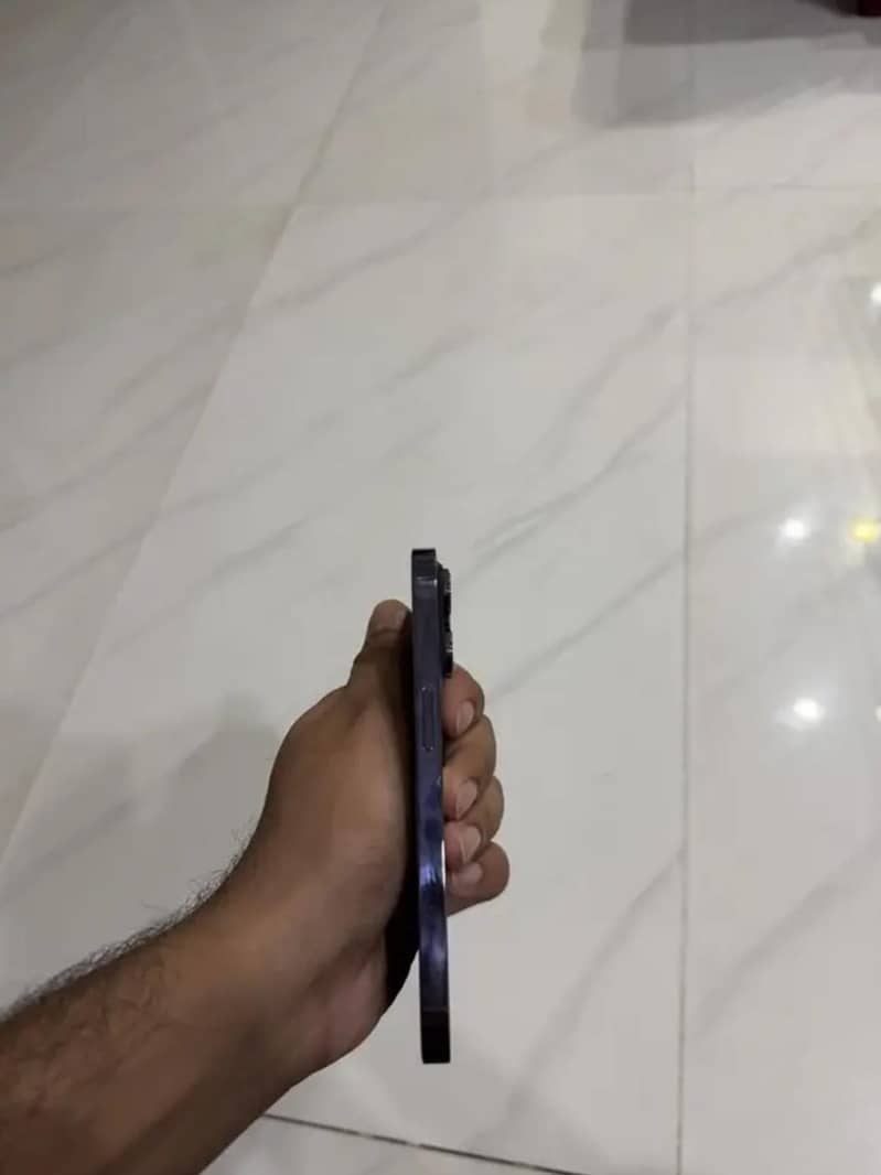 Apple iPhone 14 Pro 4