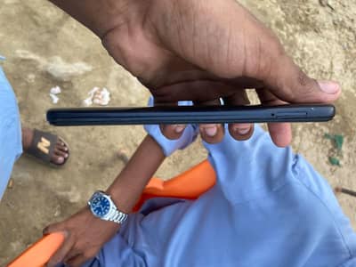 Infinix Hot 10i
