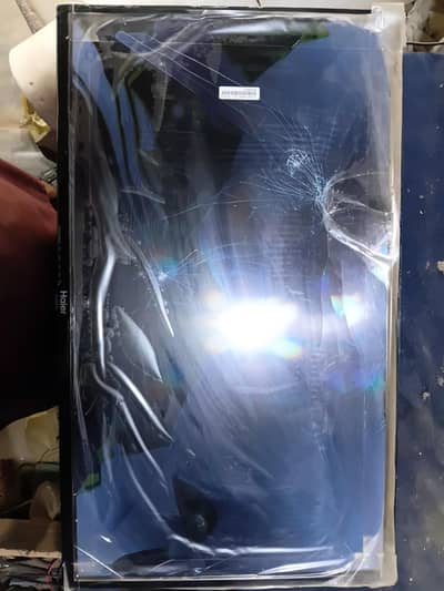 Haier 32" new damage screen broken led tv 45 pieces