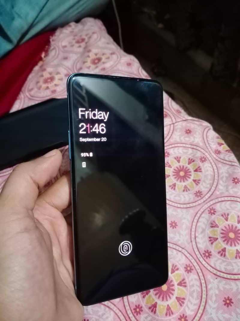 One Plus 9r 4