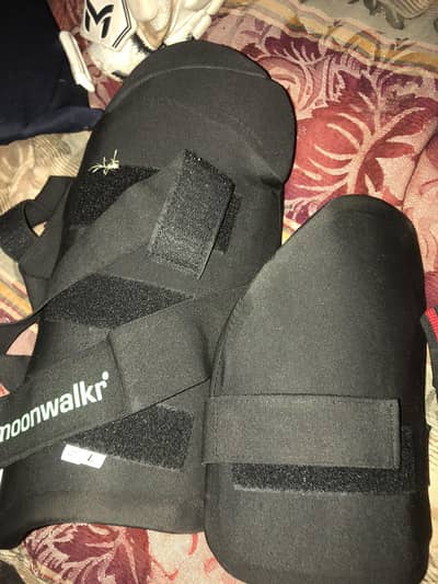Hard ball cricket kit used