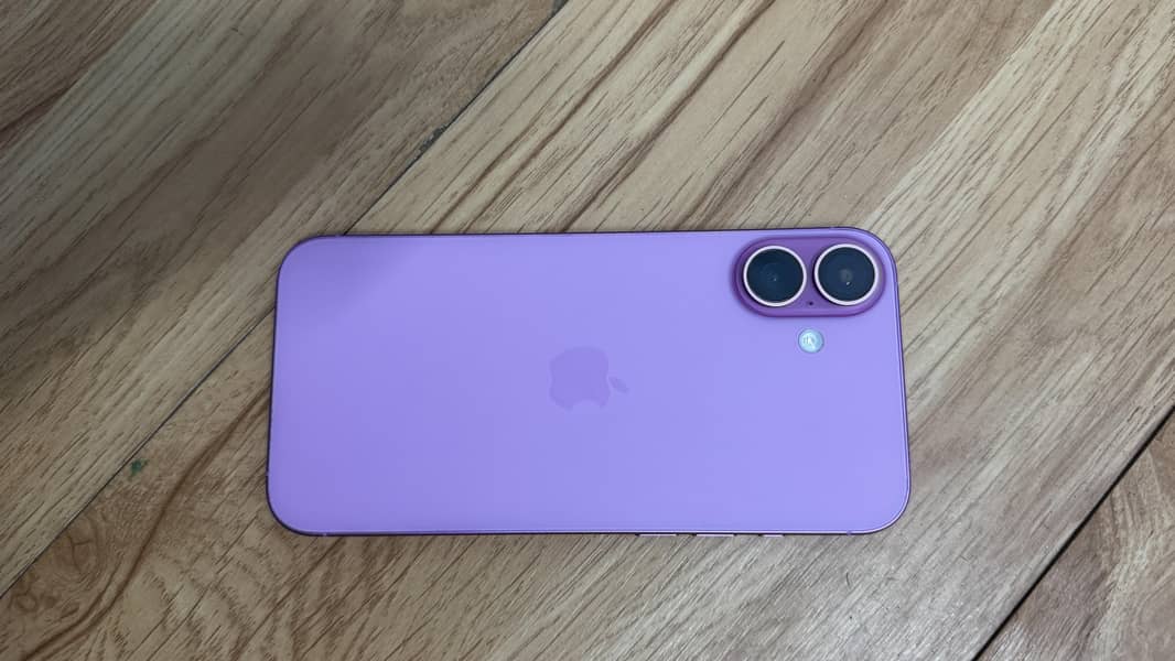 Apple iPhone 16 Plus 2