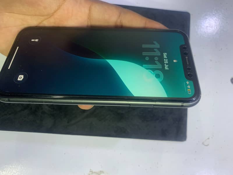 Apple iPhone 11 3