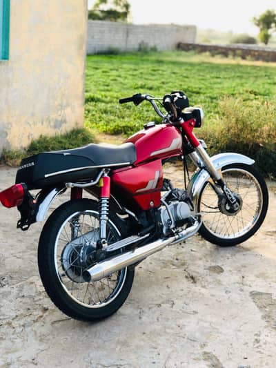 16 model, WhatsApp( 03355164385)