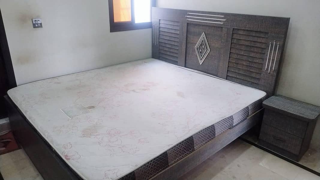 queen size bed 6