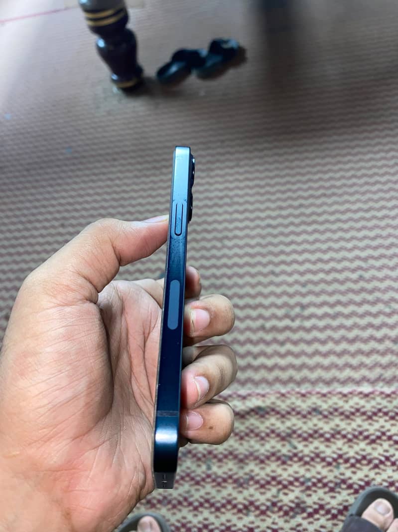 iPhone 13 1