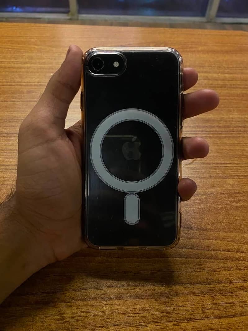 Apple iPhone SE 3rd Generation 7