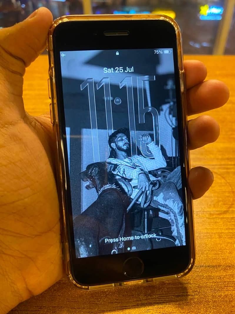Apple iPhone SE 3rd Generation 8