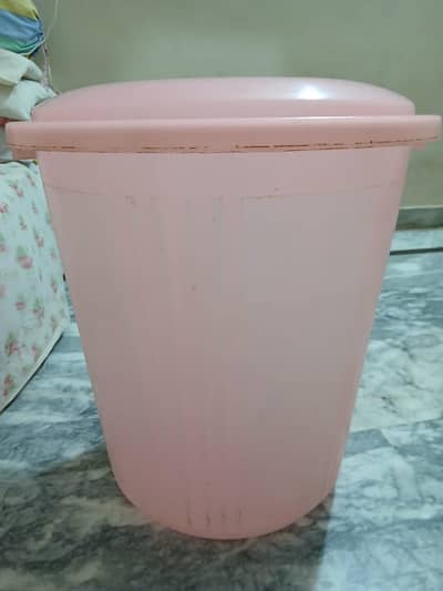 plastic bucket /drum with lid storage balti