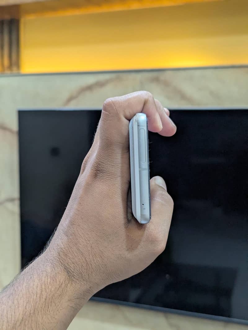 Google Pixel 7 4
