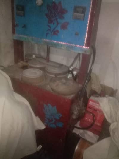 Paper plate making machine