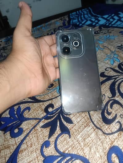 Infinix Hot 40i 16gb Ram 128gb memory