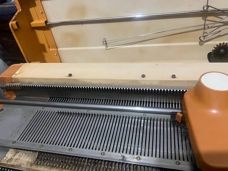 singer knitting machine 1