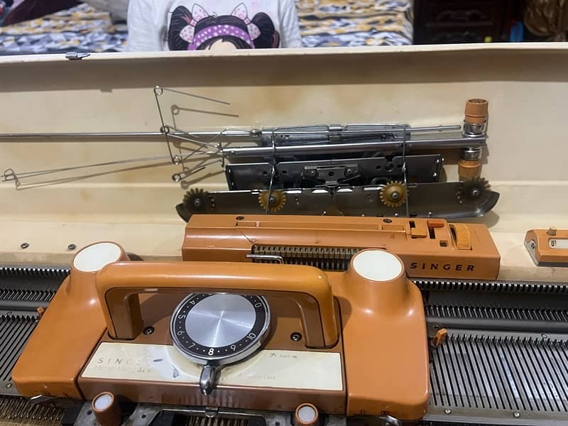 singer knitting machine 2